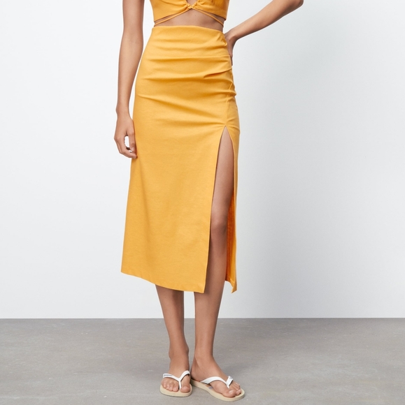 NWT ZARA Tropical Yellow Linen Blend Ruched Midi Skirt L - Picture 2 of 8